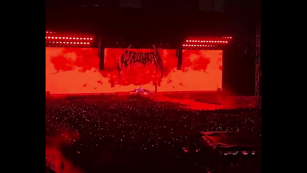 241214 ‘Railway’ Bang Chan solo + ‘Hallucination’ I.N solo | Stray Kids dominATE BANGKOK