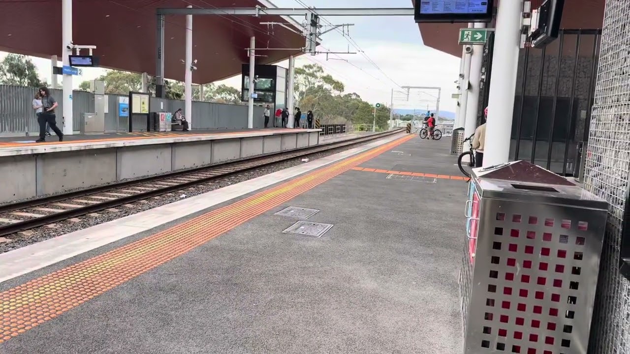 Mernda shuttles( the last shuttle of the day) at middle gorge station 