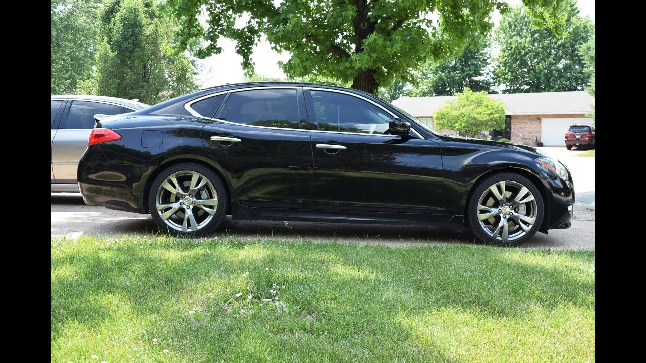 Infiniti M56 Sport 2011 года, в полной комплектации
