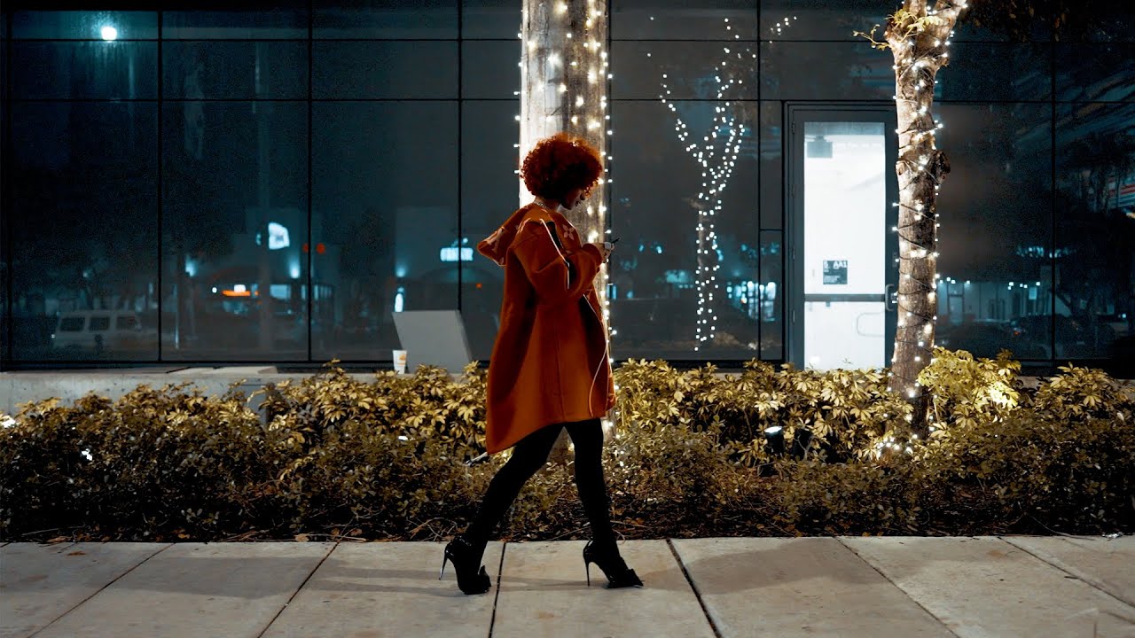 Melii - Hey Stranger [Official Music Video]