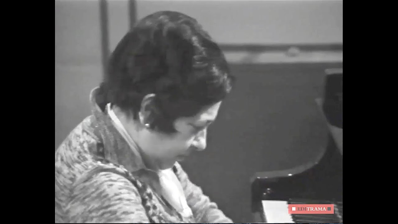 Alicia de Larrocha plays Soler - Sonata in D-flat, R.88 (1976 TV)