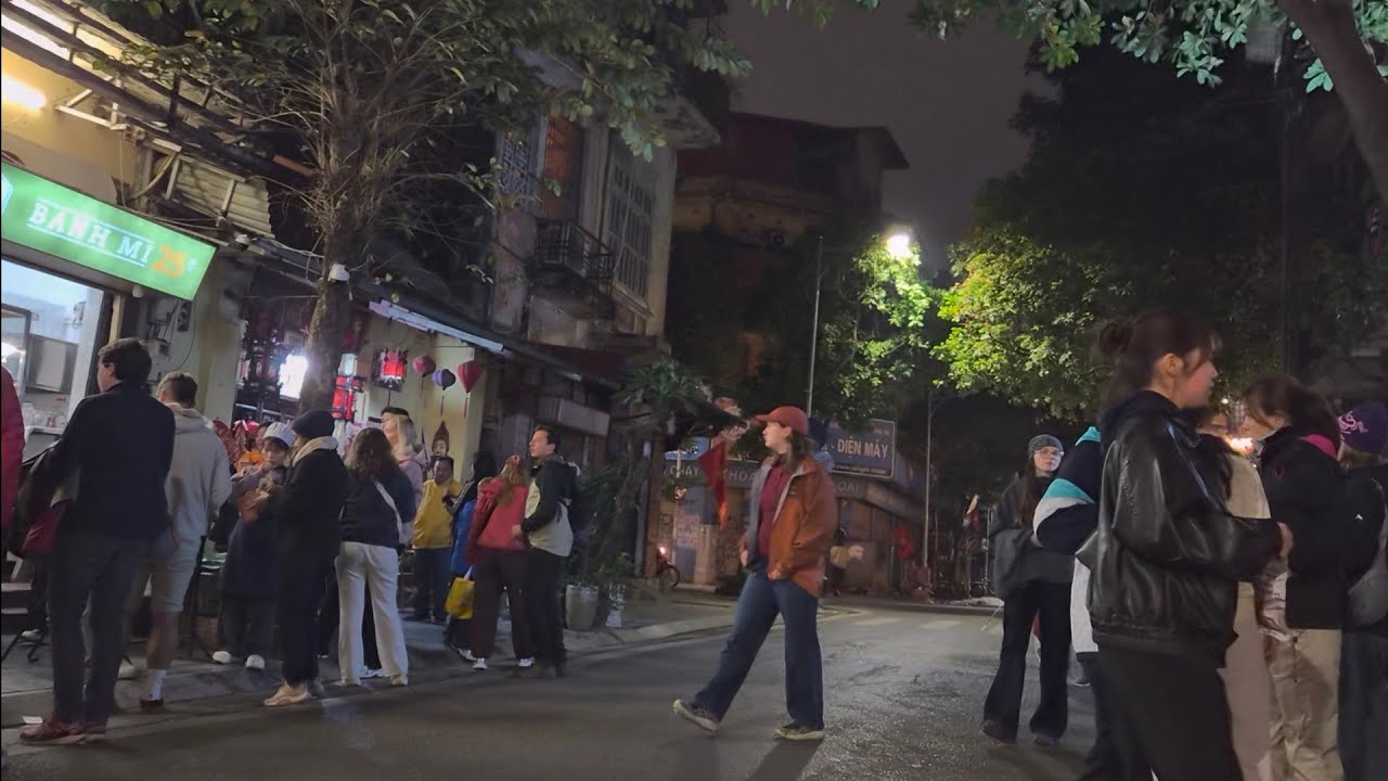Phố Hàng Cá Hà Nội | Hang Ca Street Hanoi Nightlife winter Walking 