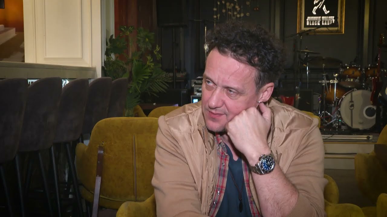 MUZIČKA KUTIJA : DŽENAN LONČAREVIĆ