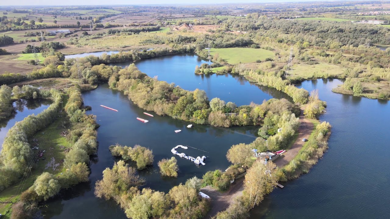Flight over the lake (Grendon Lake)