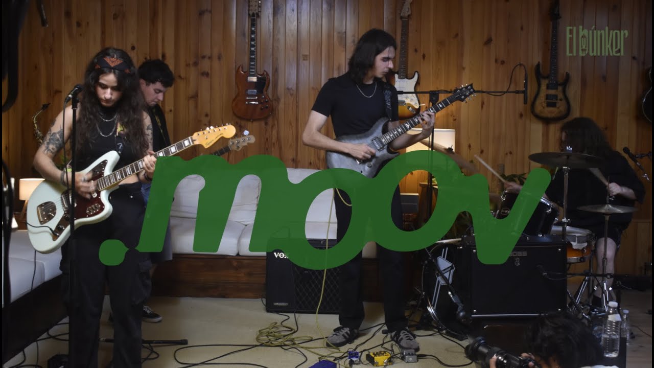 SESSION 03 // .moov