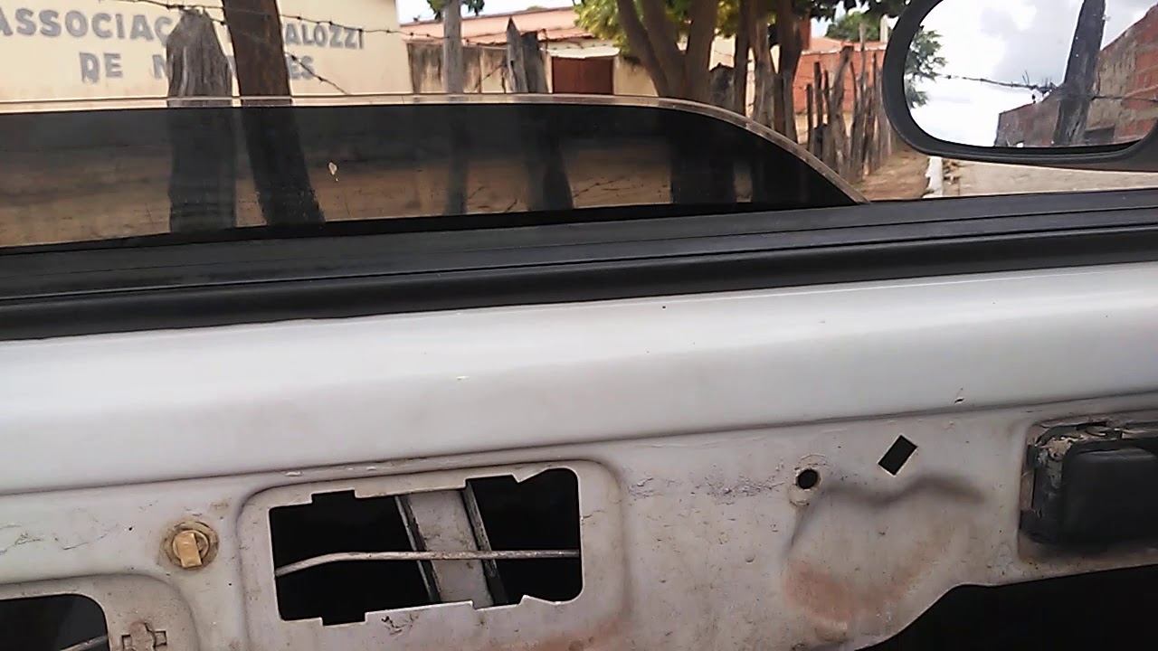 Defeito no vidro do fiat uno mille.