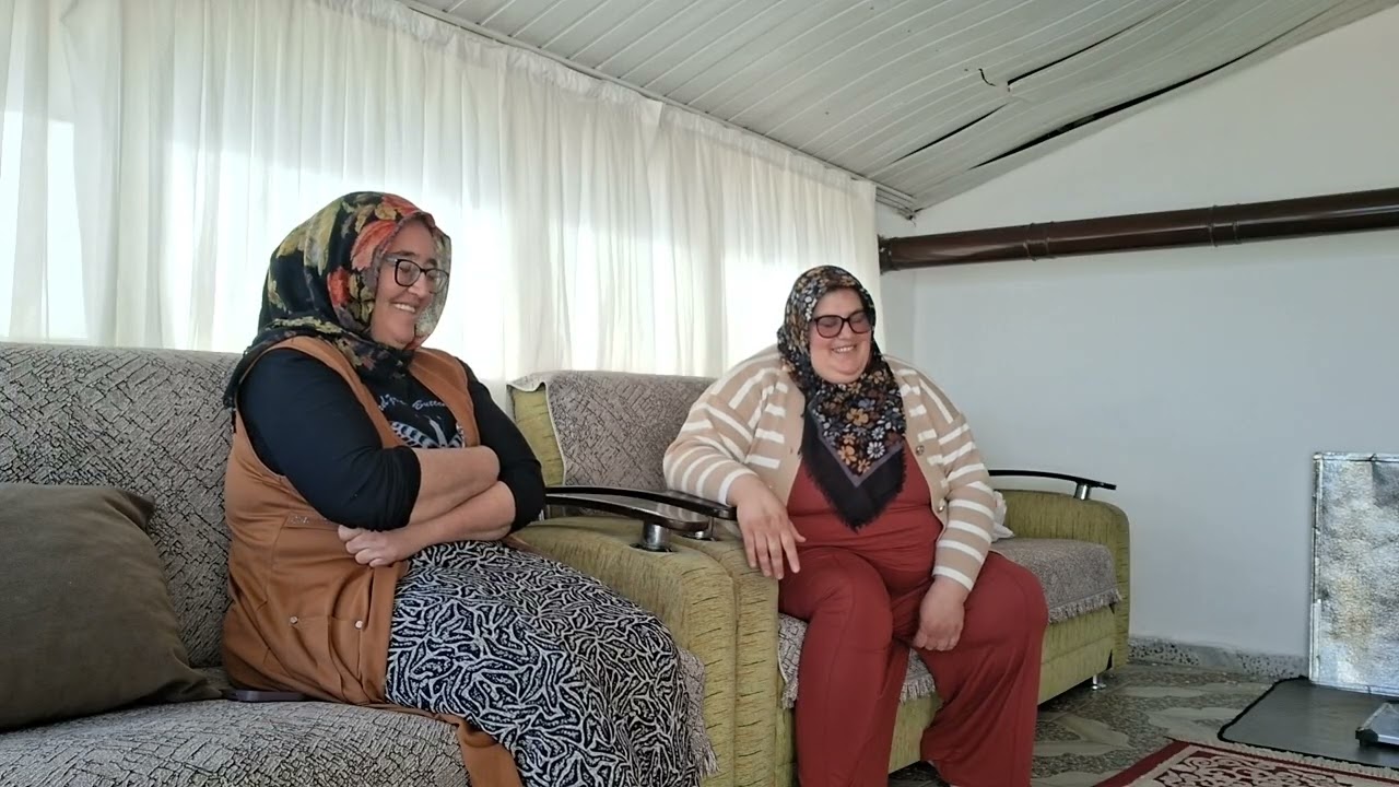  Bu günde  hatice ablayla sohbet  ettik    haticenin köy yaşantısı  