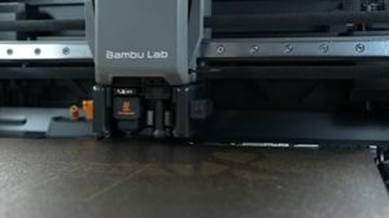 现在的3D打印技术已经超乎想象了，一起看抖音精选带来的独家解析！#罗永浩科技春晚  #上抖音精选直击罗永浩科技春晚  #跨年科技局