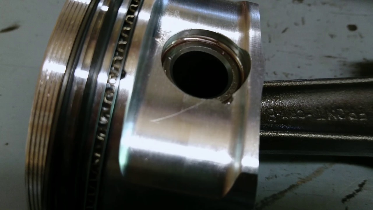 How to install Carrillo Piston gudgeon pin clips
