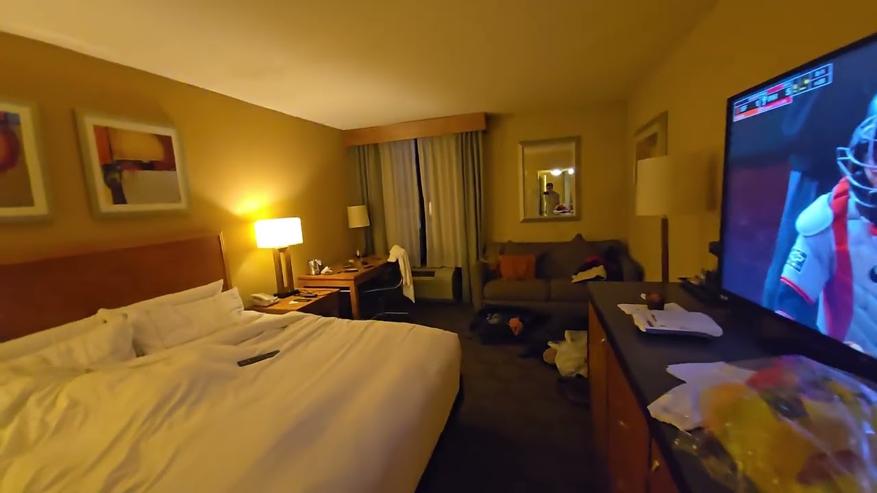Land's Hotel Room Tours #1: Hilton Doubletree Worthington Columbus