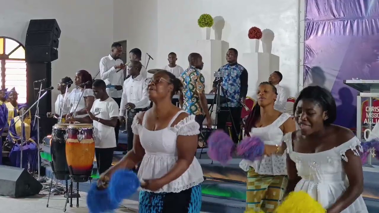 GUITARE 3 CORDES ET LA DANSE EN BAOULÉ 