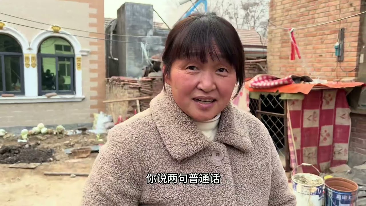 宝宝正学说话阶段，就怕奶奶说普通话。母语还不会又整个外语……