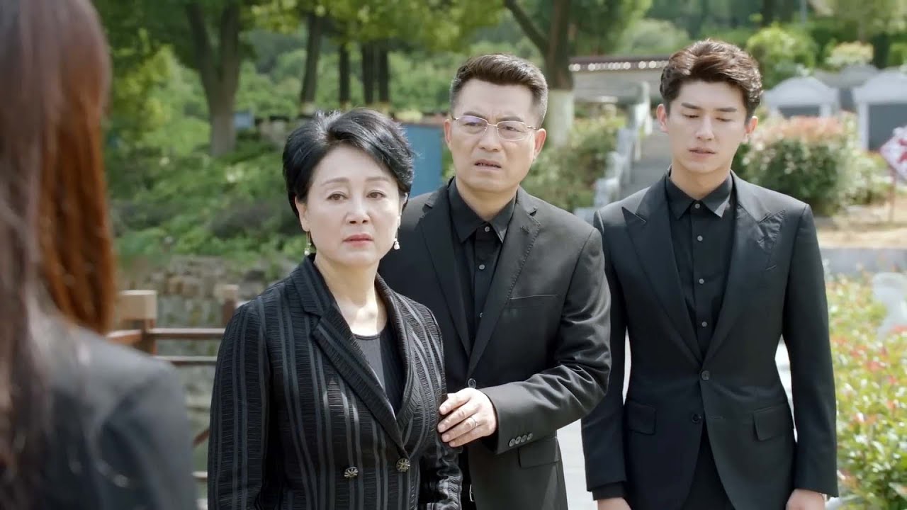 🍎42-2 惡婆婆在灰姑娘媽媽墳墓前道歉，灰姑娘終於揚眉吐氣！ ！！#2023ChineseDrama