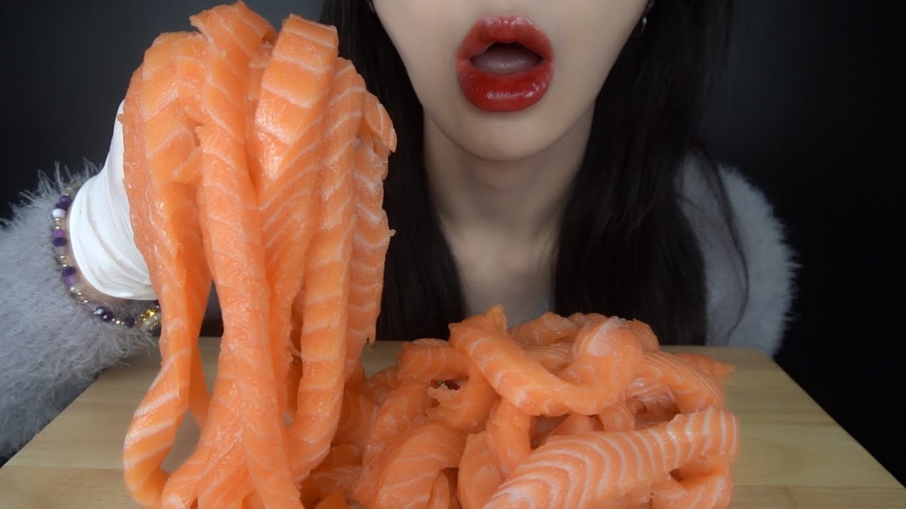 ASMR 간장 연어국수  Soy sauce salmon sashimi noodles