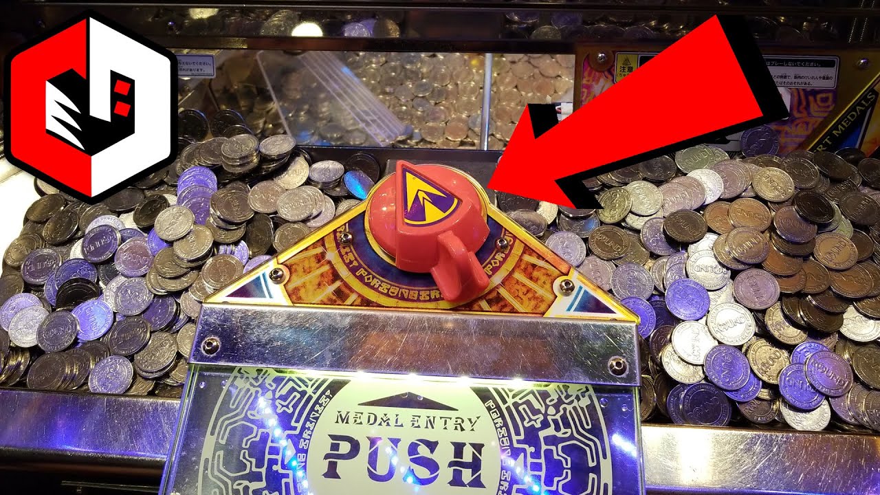 This Games CRAZY! Playing Fortune Trinity Coin Pusher at Round1 Japan