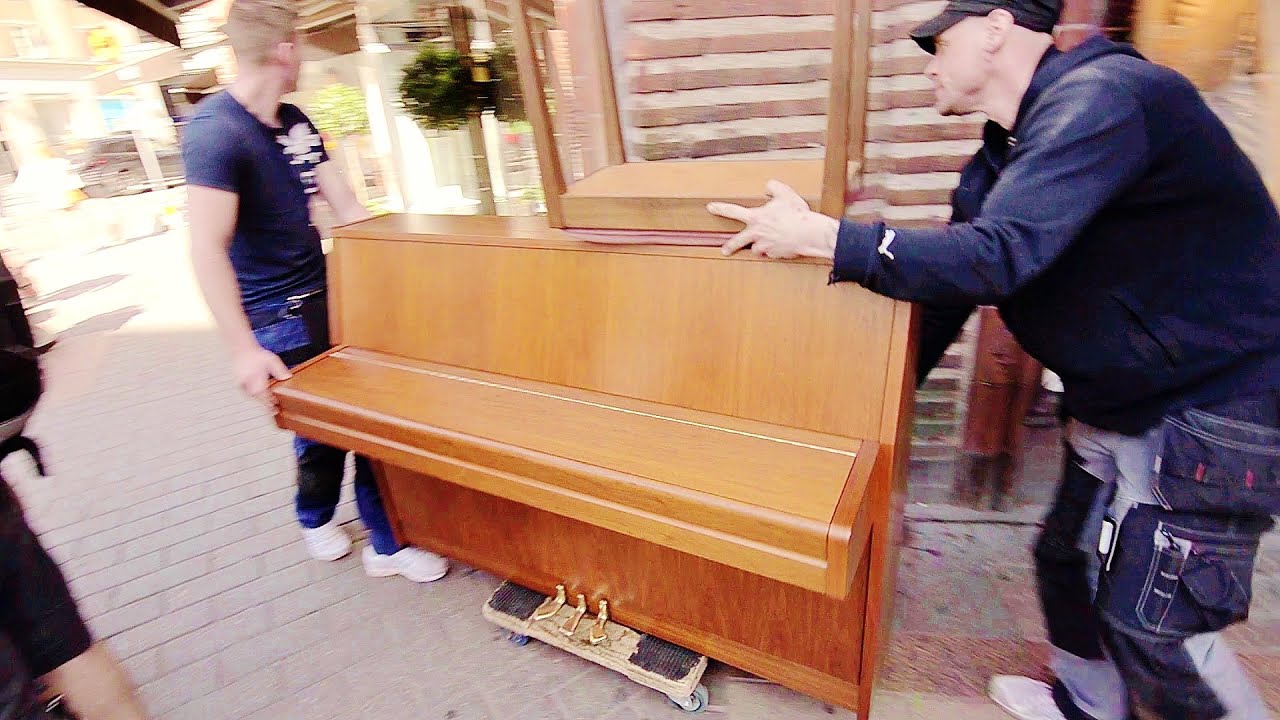 Piano on the Road! • Stockholm Day 1