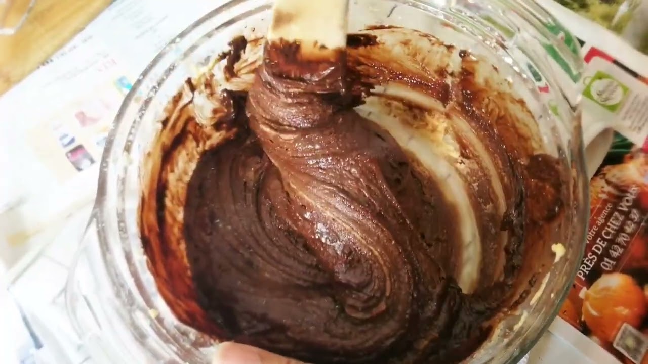 Gâteau au Chocolat ULTRA Moelleux - Recette maison rapide et facile