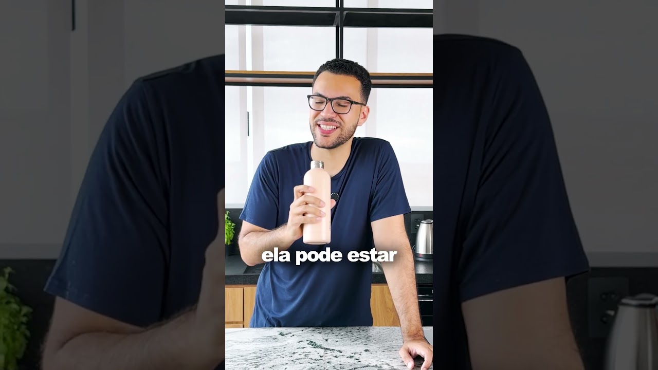 LAVE SUA GARRAFINHA DE ÁGUA!