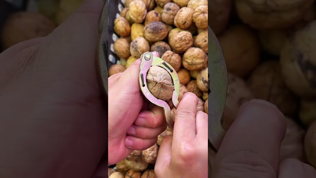 Walnut peeling smart tool #shorts #smartworking