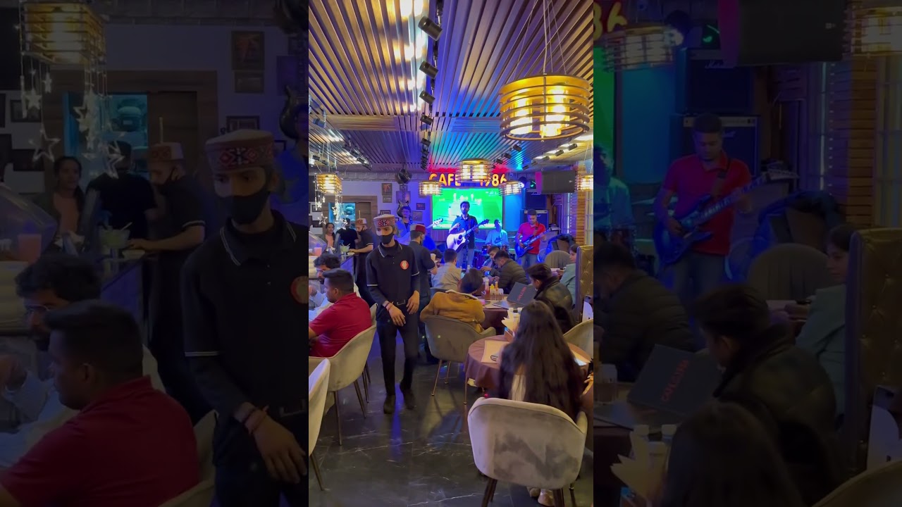 Cafe 1986 at Manali Mall Road #shortvideo #travel #foodblogger #shortsviral #mountain #shorts