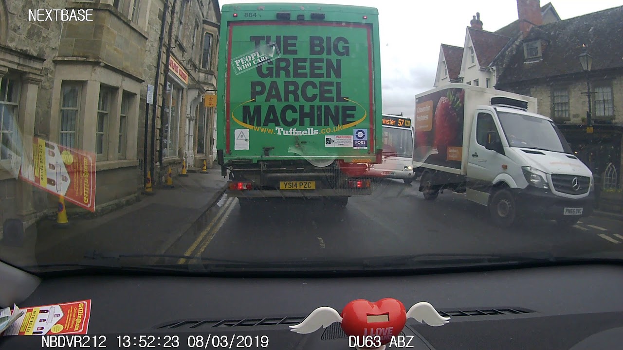 Bad Driving Number 57 Bus Blocked The Junction Where Lorry Wanted To Turn