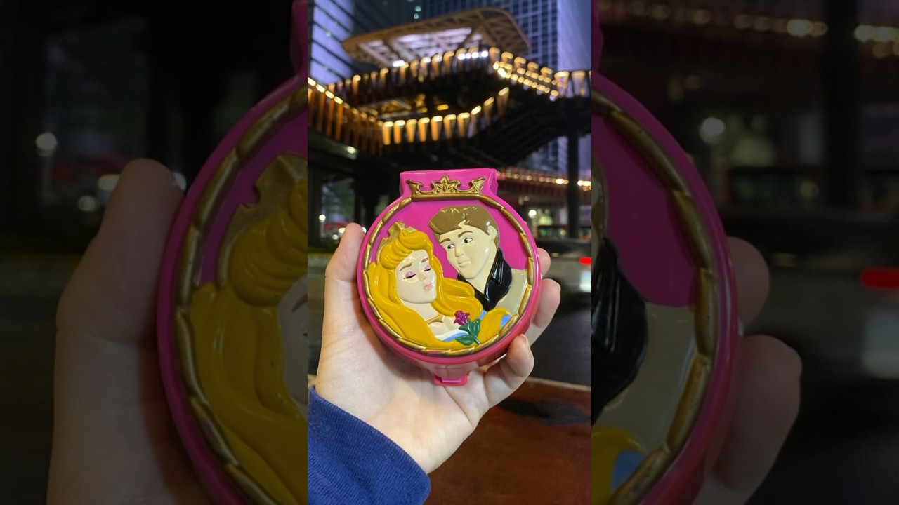 Vintage Polly Pocket 1996 Disney Sleeping Beauty Compact #pollypocket #pollypocketvintage