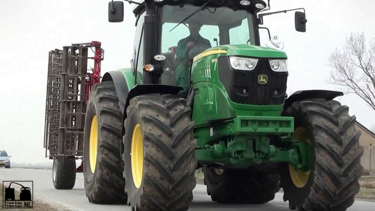 Seedbed preperation with a John Deere 6150R + Steketee SuperSprint 4.5 Meters !