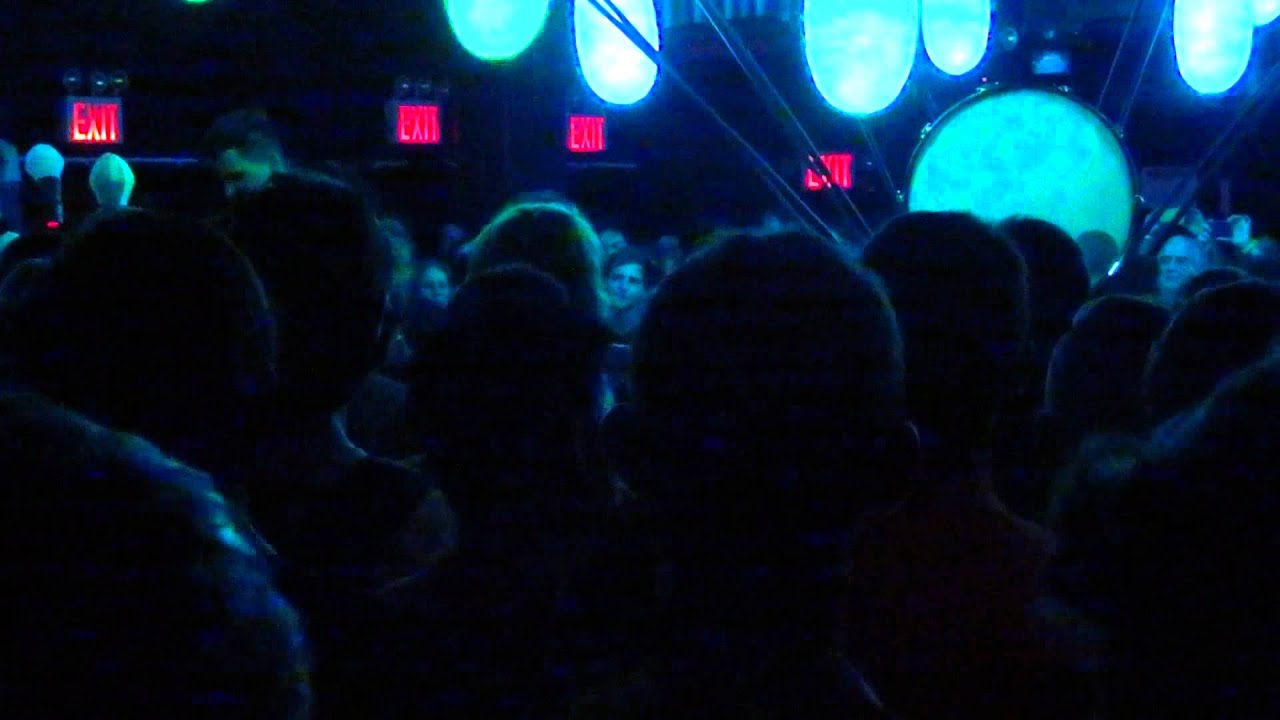 [HD] Purity Ring @ Le Poisson Rouge 7/24/2012