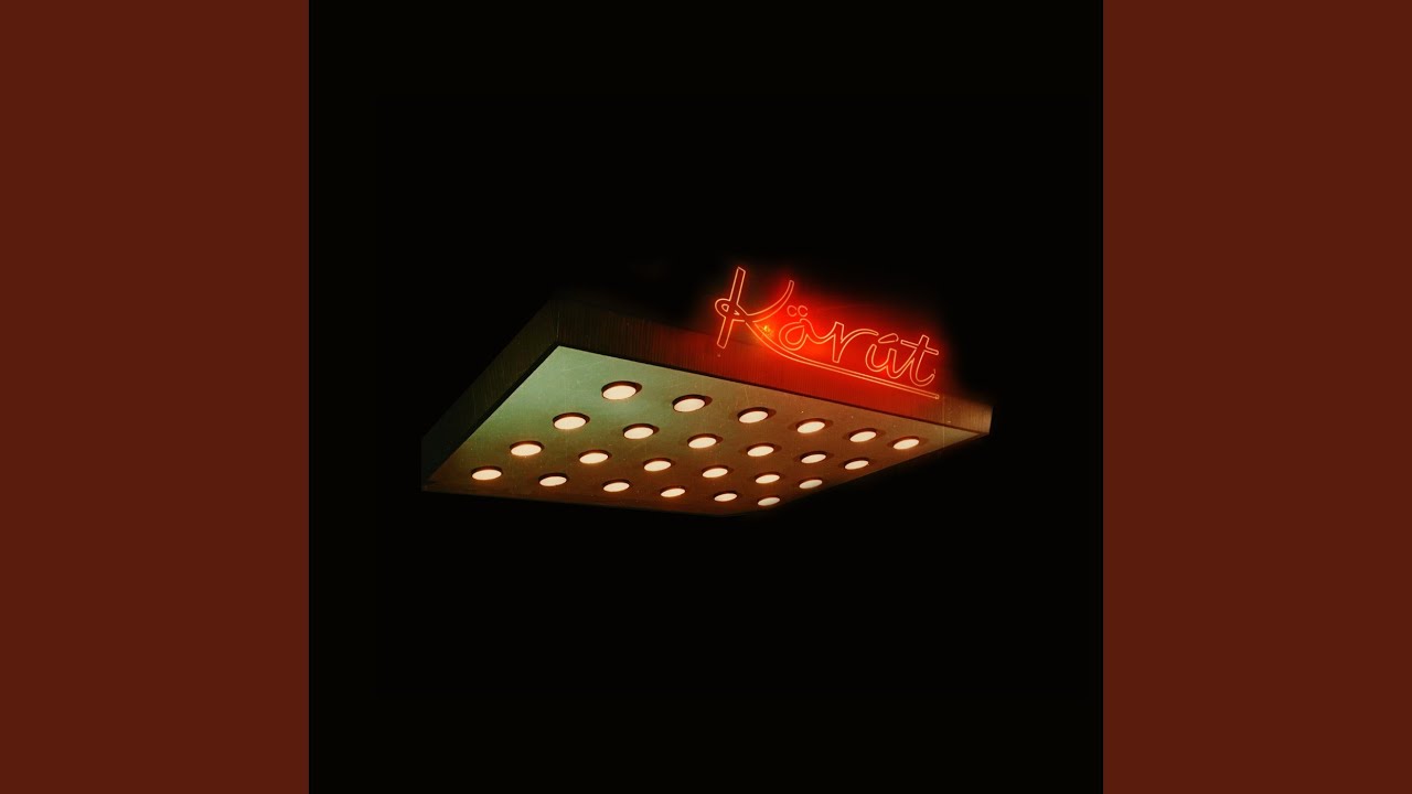 Zenéje Vagy Valakinek