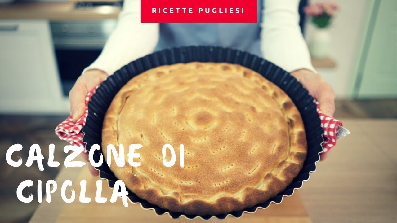 Calzone di cipolla alla barese | Ricetta originale pugliese