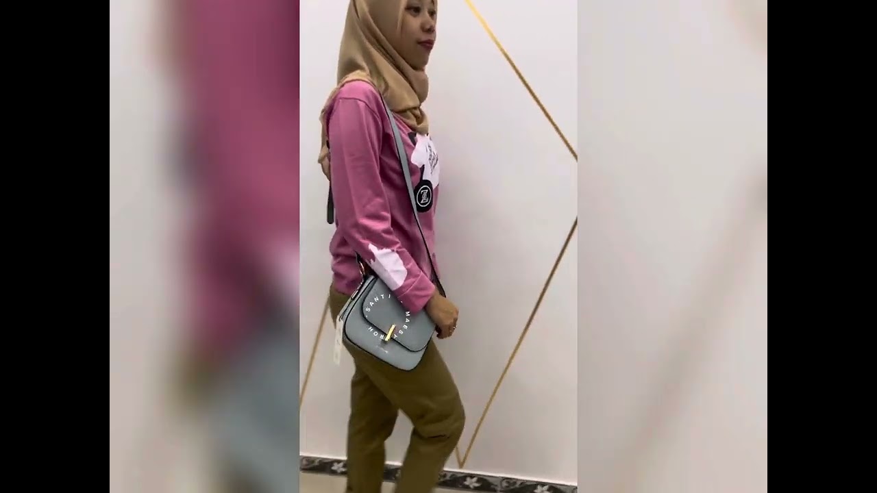 Akhirnya tas impian aku sampai 😍 tas keren harga murah #mossdoom #slingbag #slingbagvalerie #tas