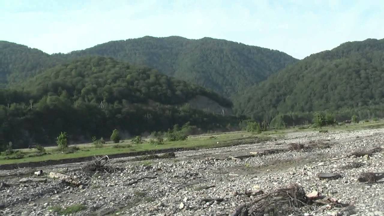 Вся дорога  на 33 Водопада не выключая видеокамеры