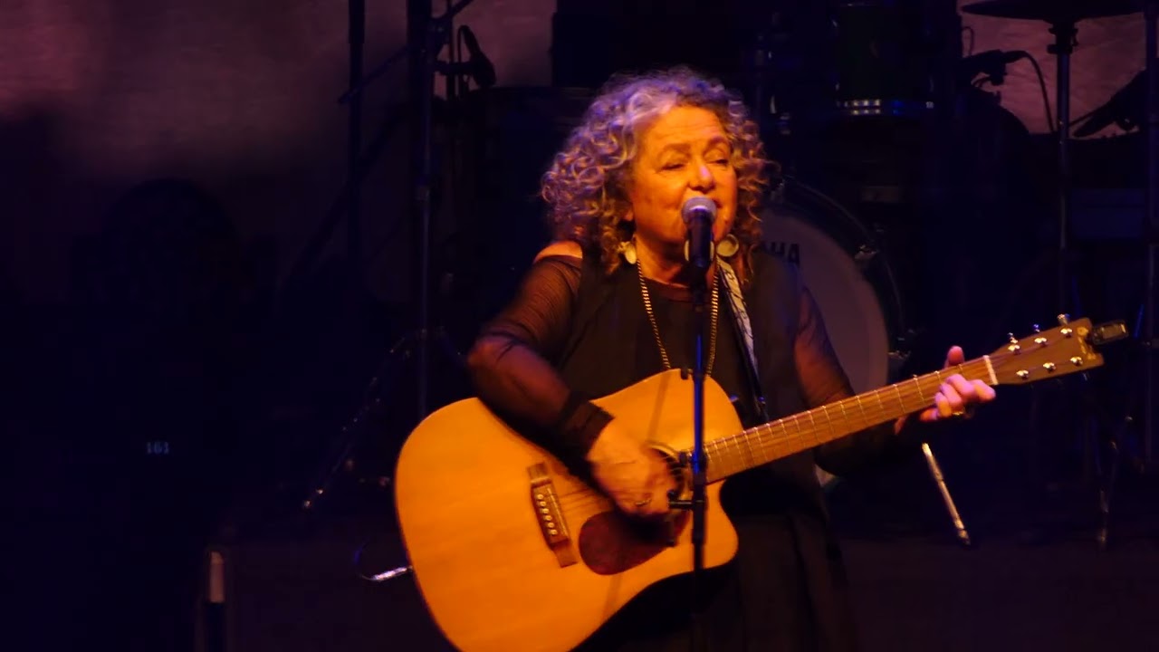 לאה שבת בהיכל התרבות ת