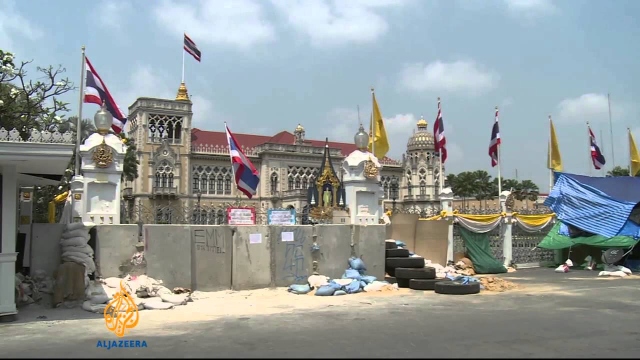 Thai protesters clear Bangkok streets