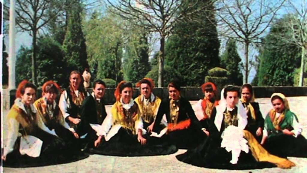 G.FOLCLORICO LAVRADEIRAS DE PARADA DE GATIM(CHULA) ANO 1965