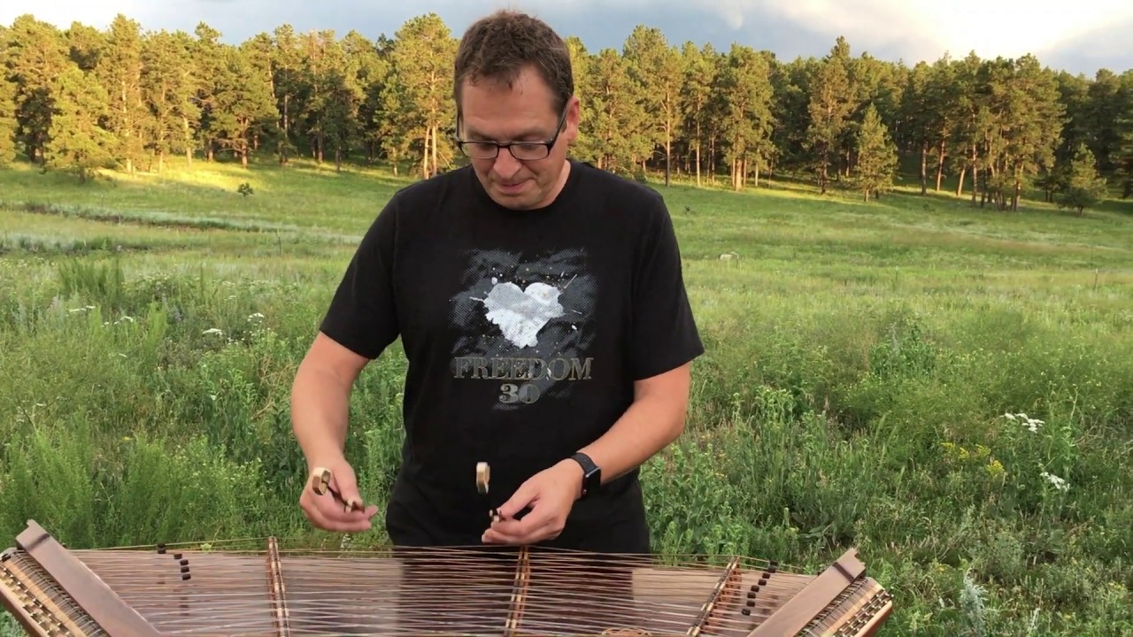 Africa - instrumental hammered dulcimer