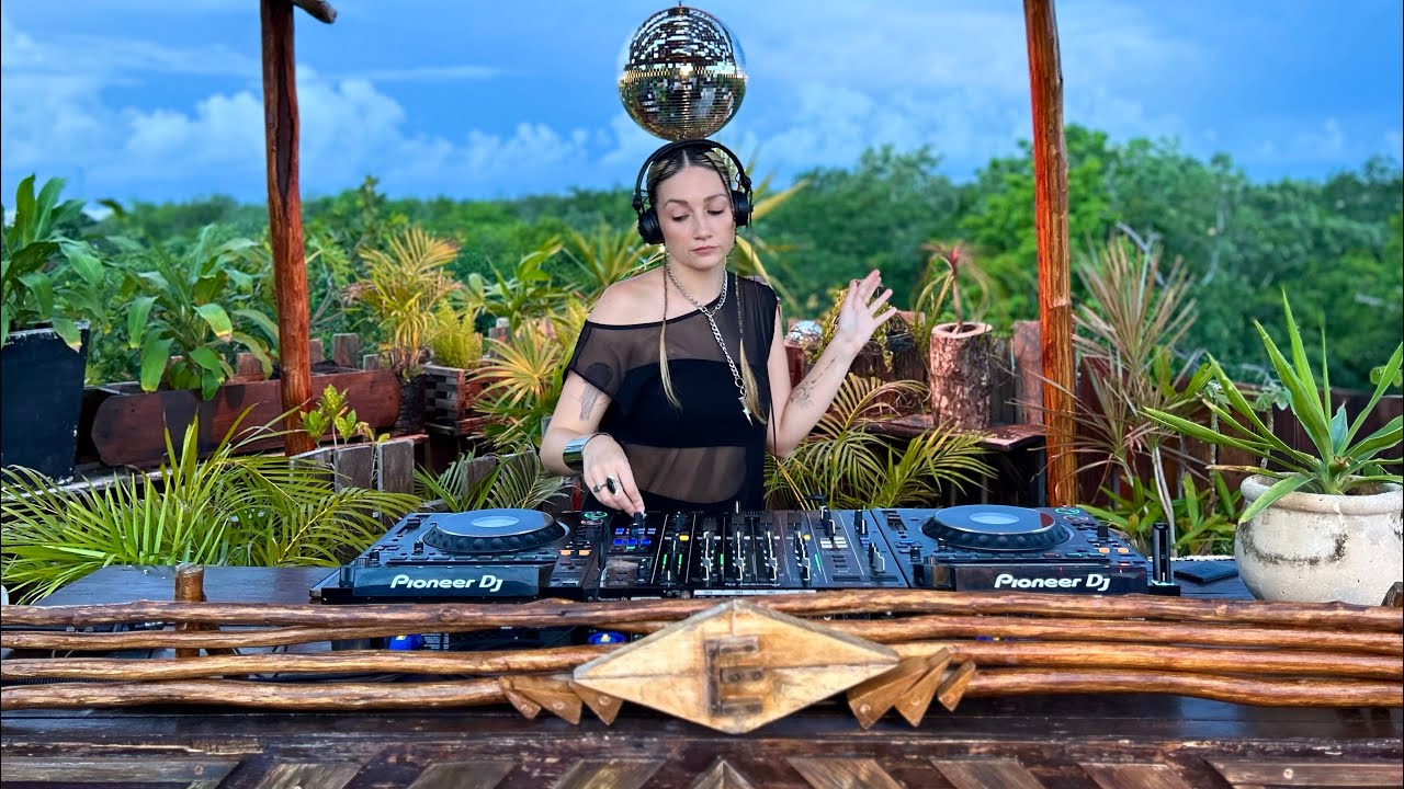 Flor Palacios | Special Sunset Progressive House Mix 2025 | By @EPHIMERATulum