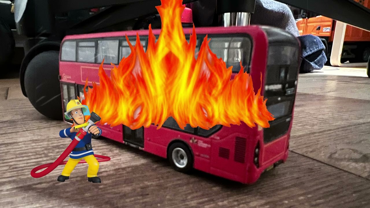 Enviro 400MMC explosion