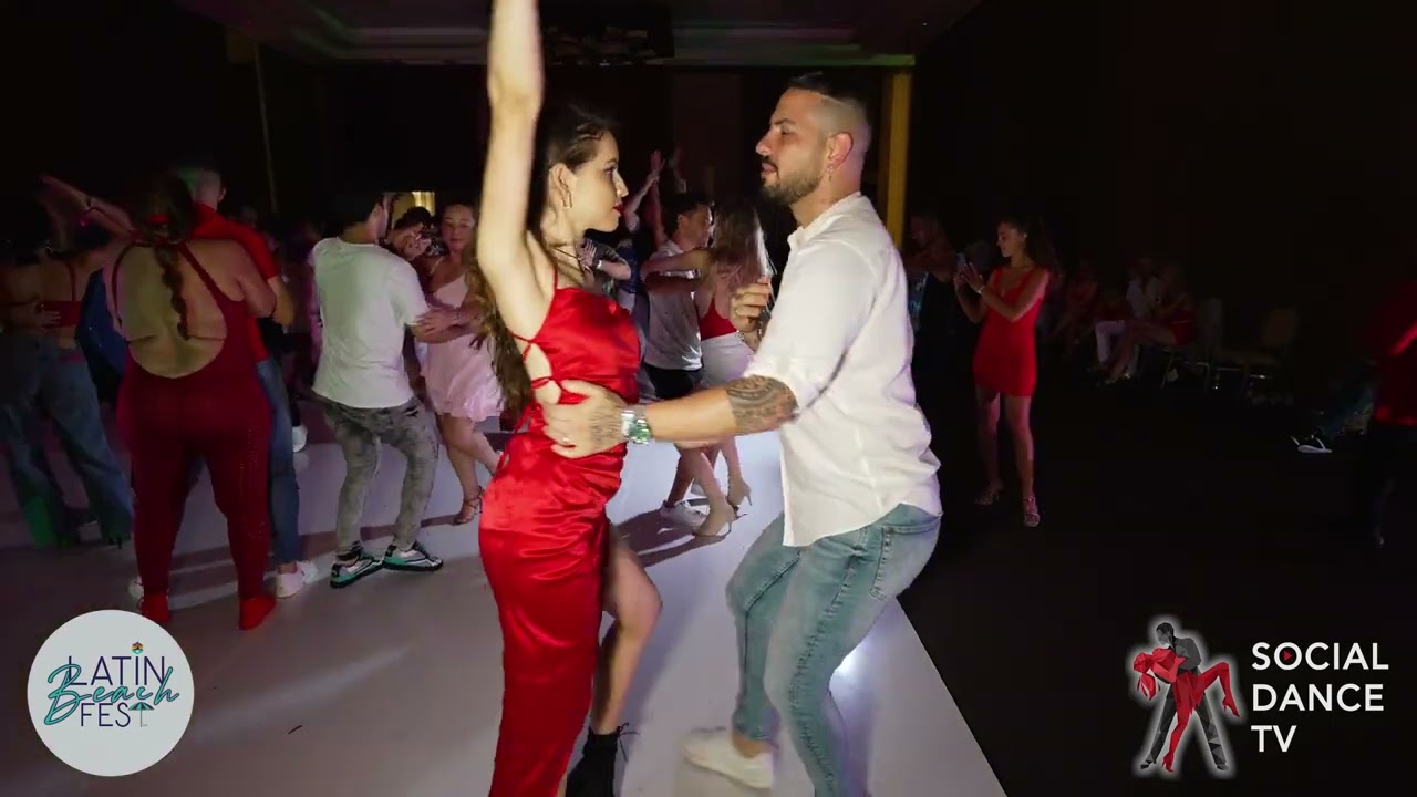 Daniel & Diana C Menendez - Bachata Social Dancing | Latin Beach Fest DR 2022 (Punta Cana)