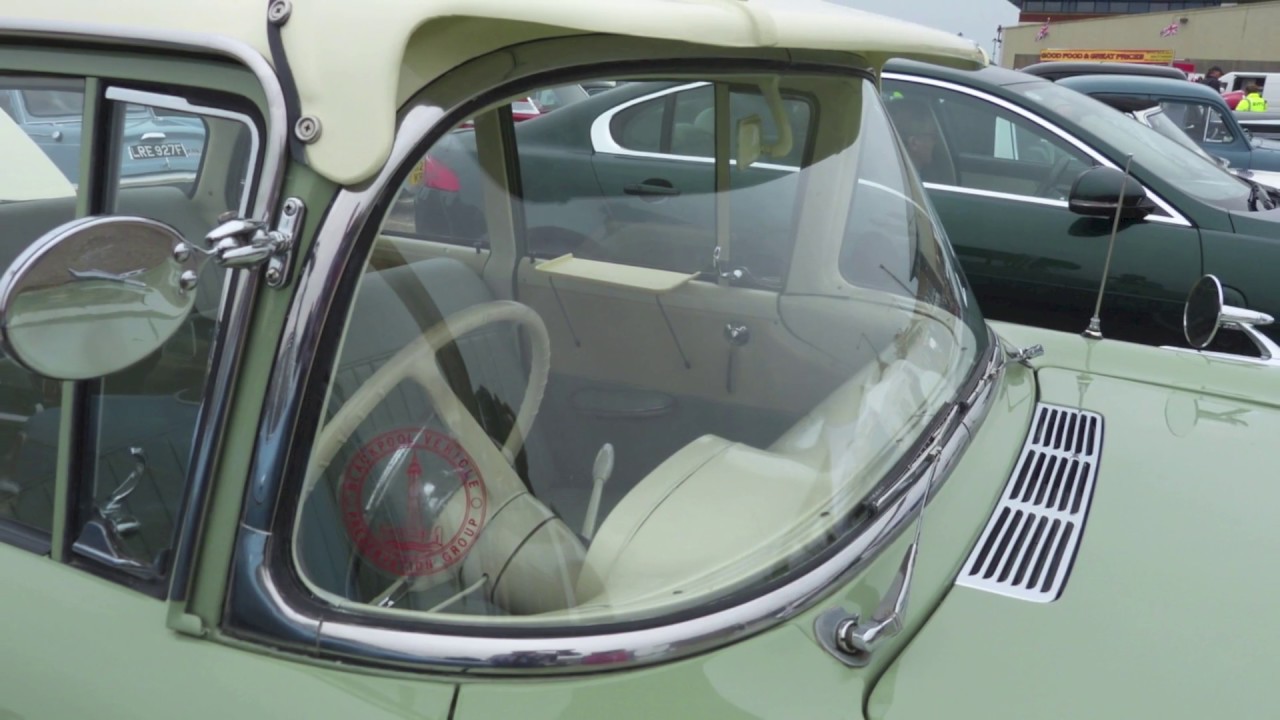 1959 VAUXHALL VICTOR UP CLOSE