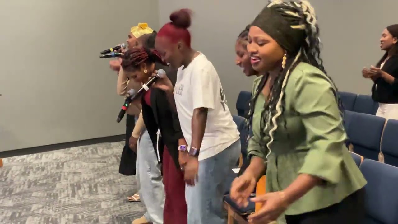 GOSPEL SINGER KOIBES