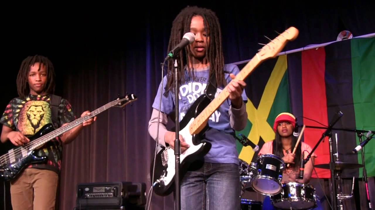 Lungu Vybz - Earth A Run Red