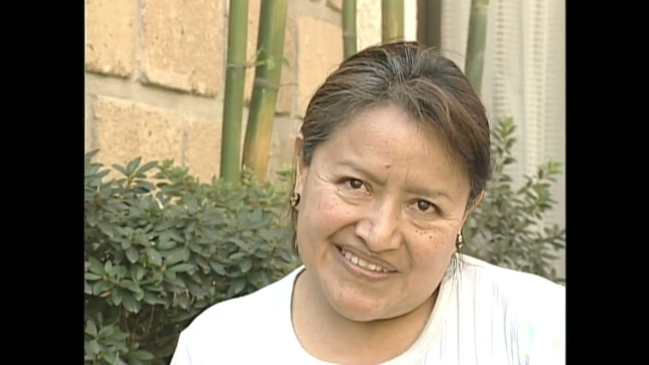 El que tiene hambre le atiza a la olla