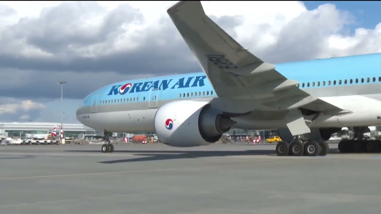 Boeing 777 - Korean Air na letišti v Praze - záznam livestreamu