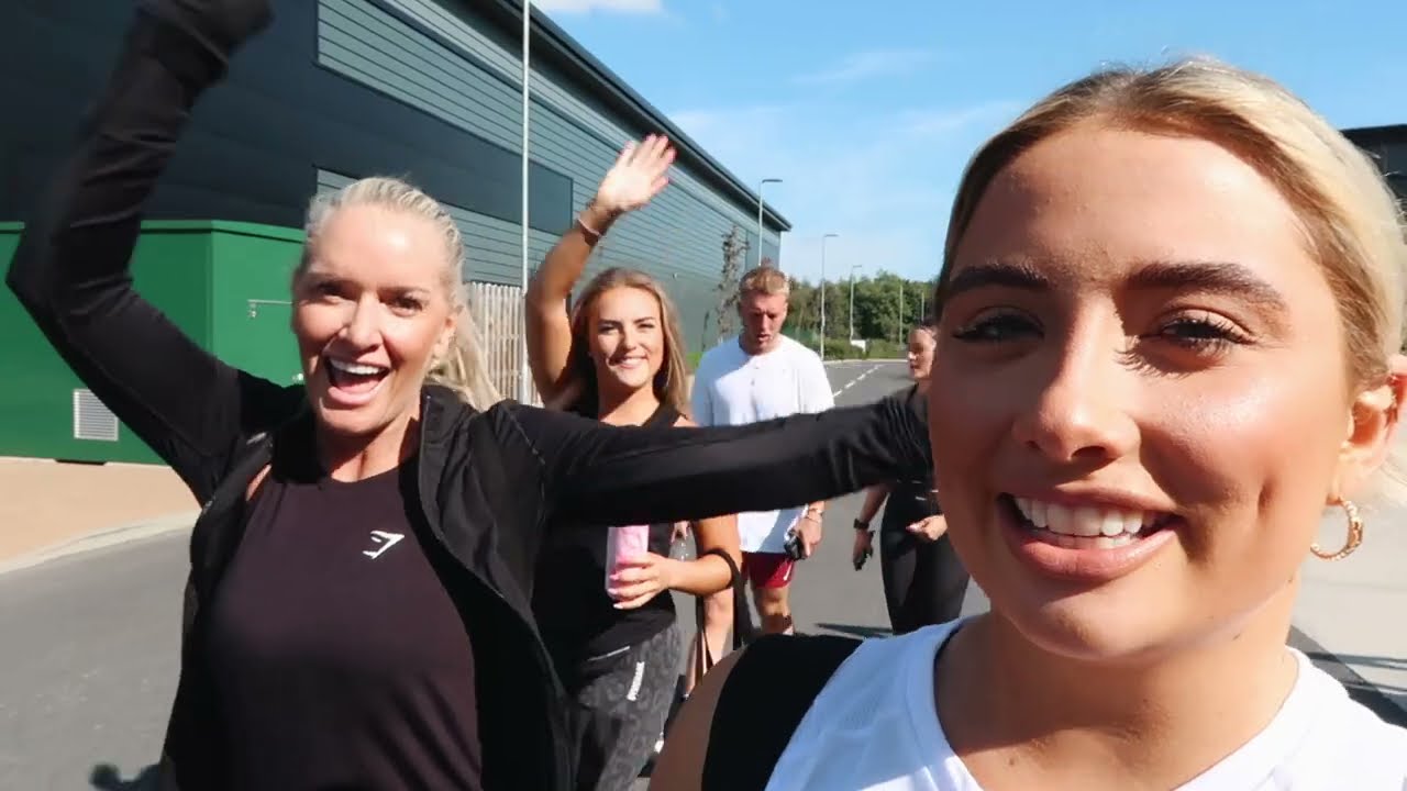 The worst day ever!! Where I’ve actually been, house update & gymshark run club | Saffron Barker