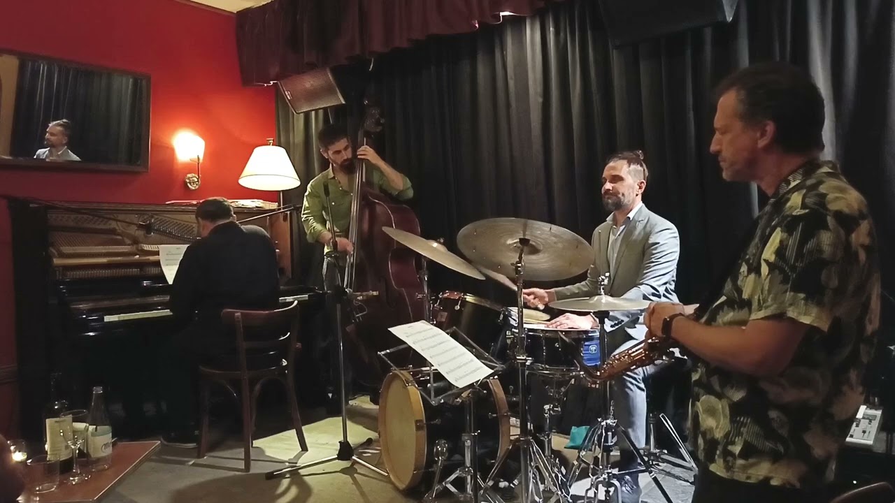 Straight Ahead Quartet 