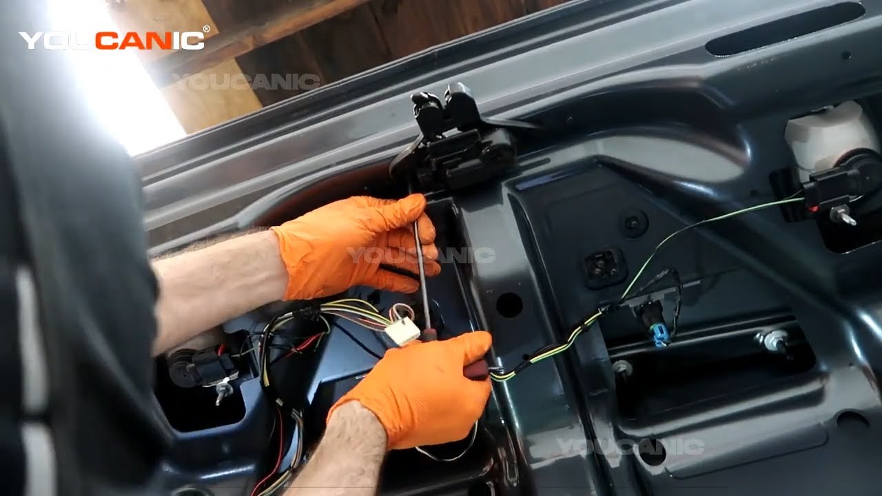 2005-2011 Cadillac STS - Trunk Latch Replacement
