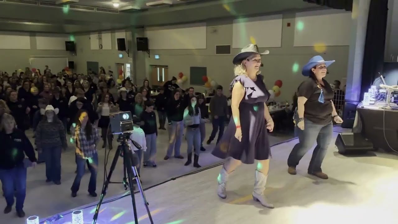 Honky Tonk Heaven, danse country débutante, Chorégraphe: Guylaine Bourdages & Julie Lépine