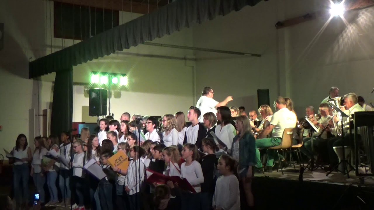 Panique dans la Fanfare BF Eveil de Marans et Chorale Music'Attitude Ste Cécile 2017