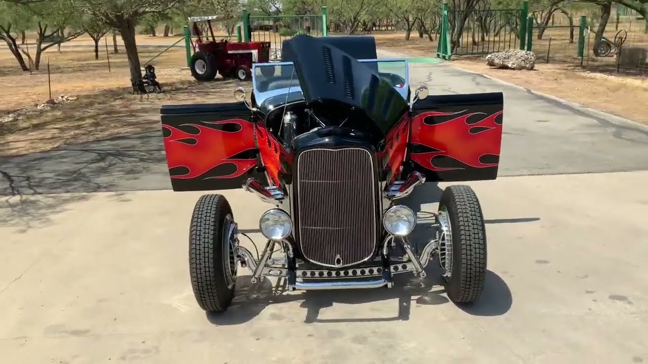 1932 Ford Roadster Highboy 350ci V8 Richmond 5-Speed SoCal Custom Build 32-6975C